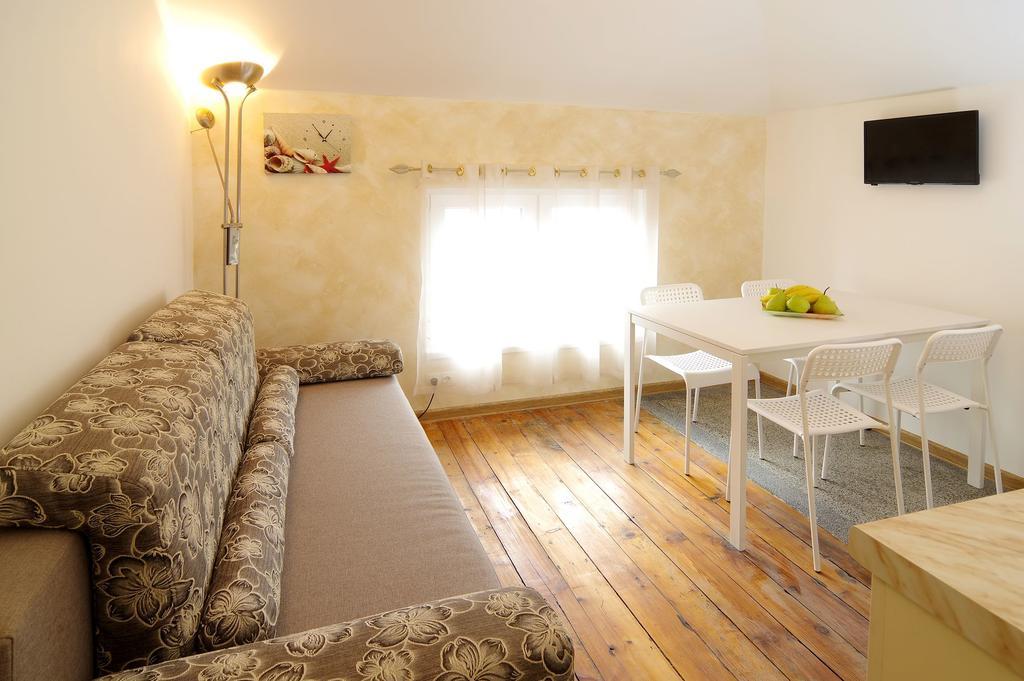بورغاس Art Guesthouse Vintage المظهر الخارجي الصورة